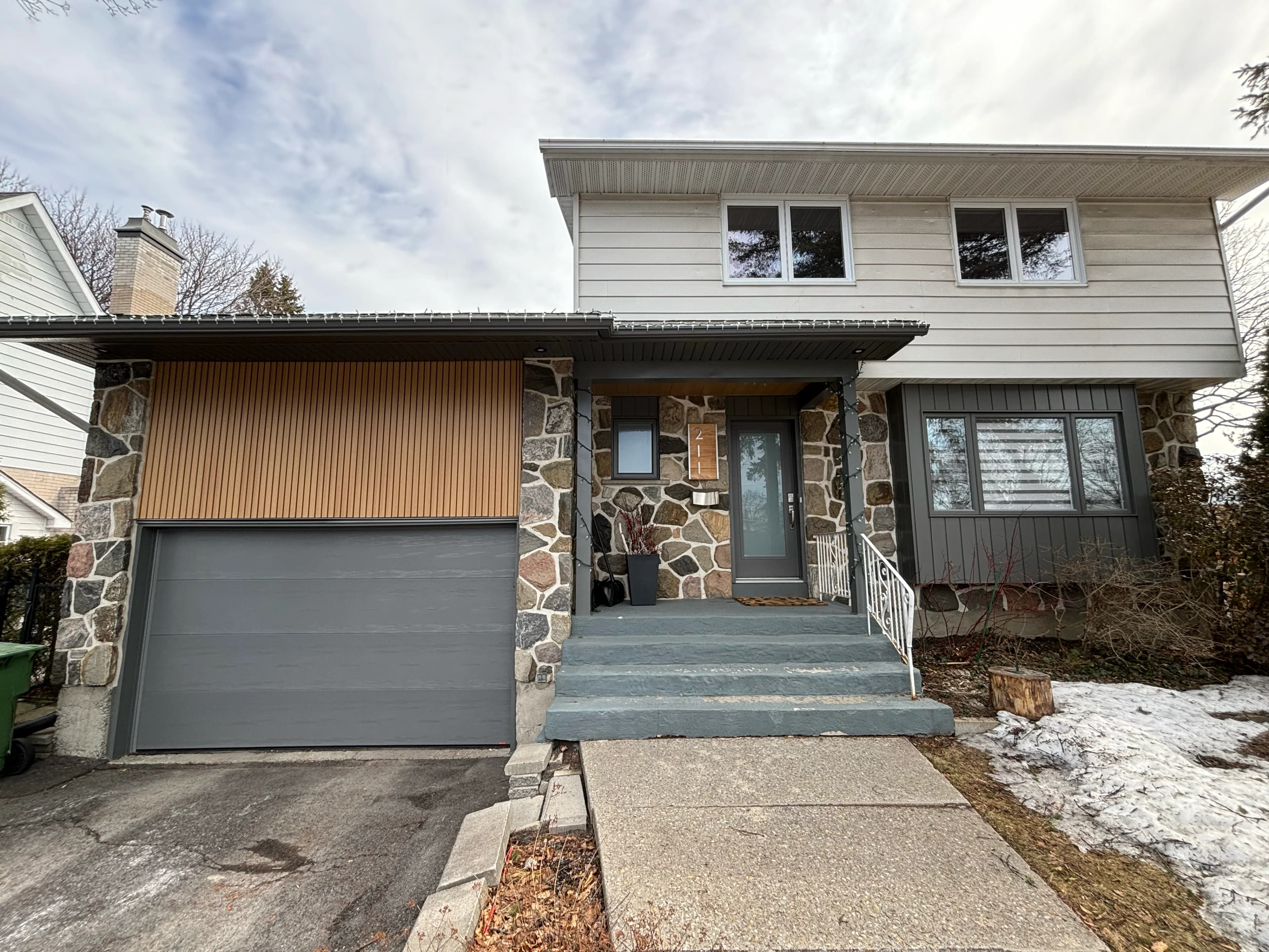 Finition de façade en composite et aluminium à Boucherville